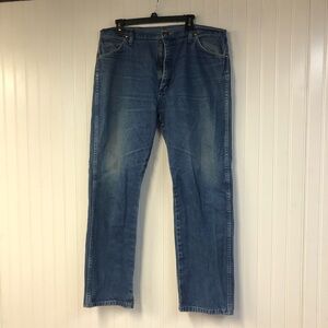 Wrangler Classic Blue Men's Jeans 38x32 Medium Wash Boot Cut